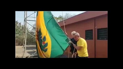 Príncipe Dom Bertrand hasteia Bandeira Imperial do Brasil em clube de Tiro