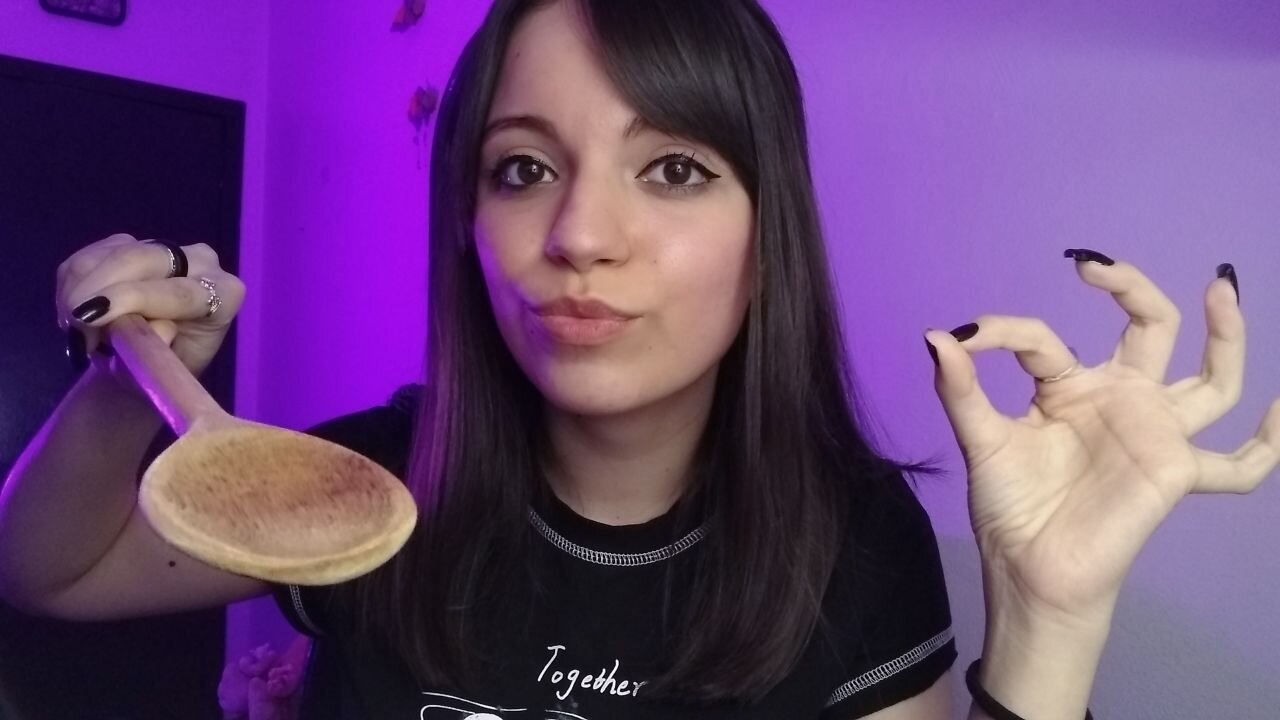 ASMR - Comendo você bem temperado (eating you, face touching)