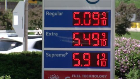 Gas prices hit new high in Southeast Wisconsin