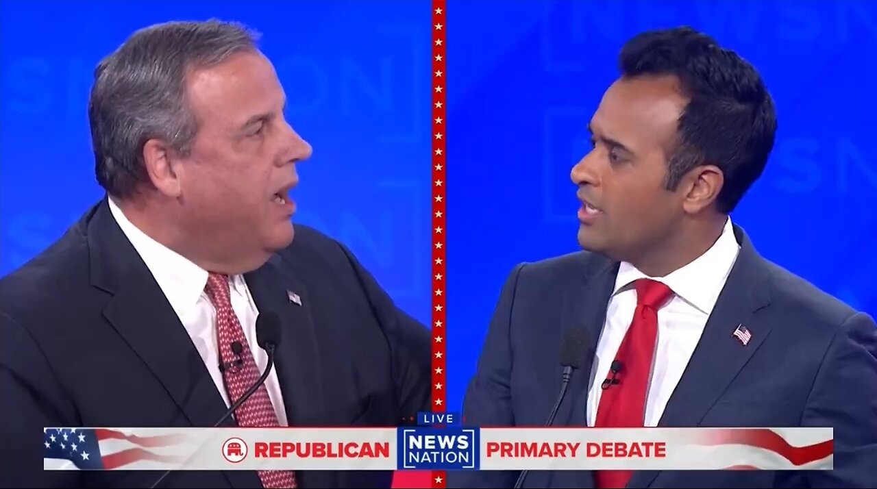 Vivek and Chris Christie GO OFF On Each Other at Debate