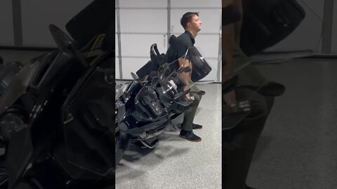 How To Easily Pick Up A Heavy Motorcycle