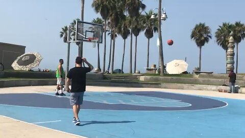 Dork air balls in Venice beach