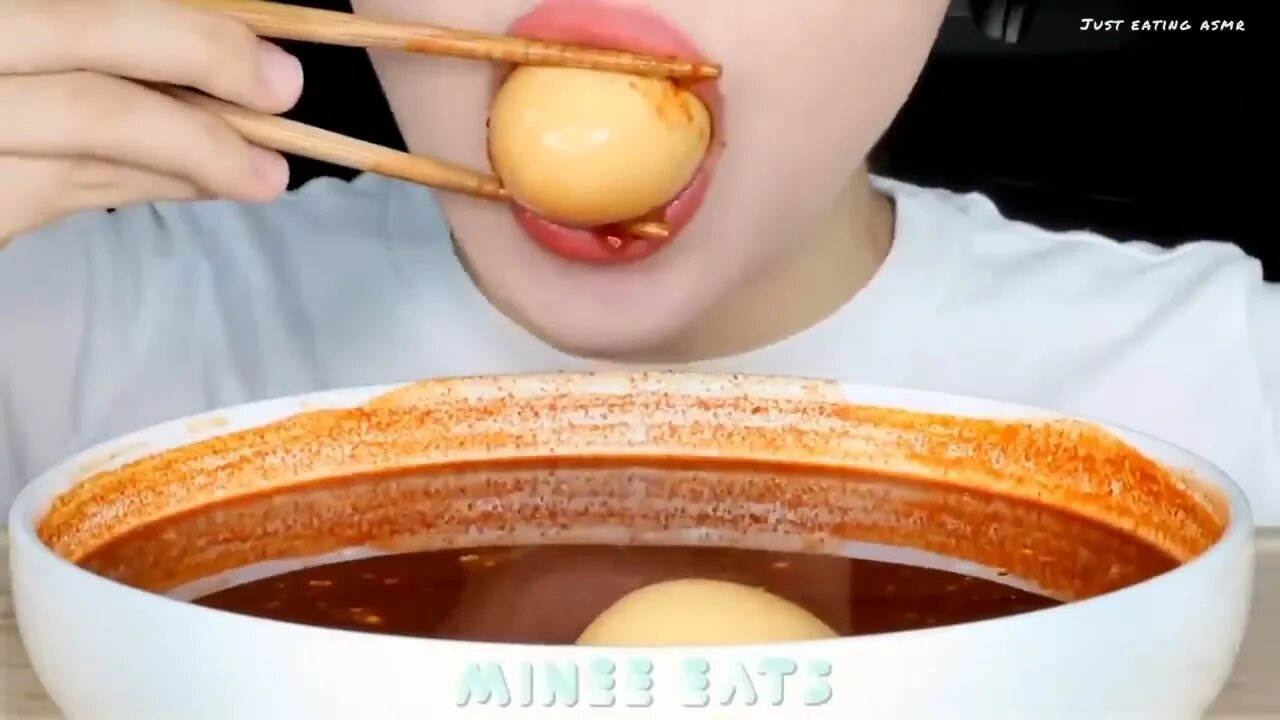 Yummy spicy egg mukbang.... Mas Yummy pa sa Egg ng Husband mo! hahhahah... Pls Subscribe