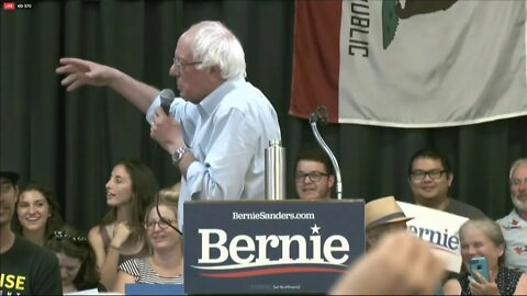 🔴 Bernie Mocks Student Who Asks Him To “Practice What You Preach” By Limiting Fossil Fuel Use