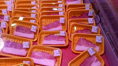 我带大家去看看中国广东超市购物商场里的肉价