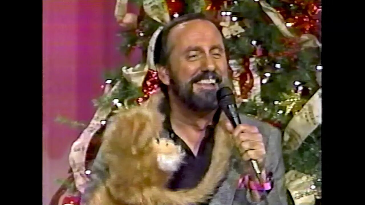 Ray Stevens - "Santa Claus Is Watching You" (Live on Ralph Emery Christmas Special, 1989)