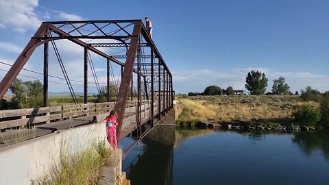 Fun Farm bridge jump