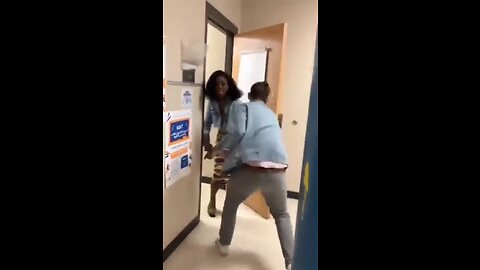 Student pepper sprays teacher