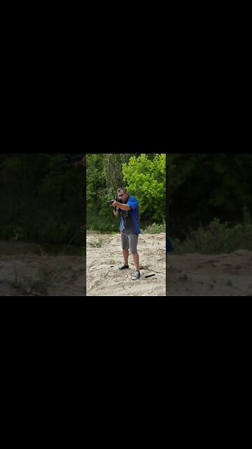 Cameraman versus AR-9.￼