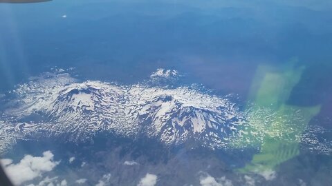 Flying over 5 volcanos, on way to Las Vegas.