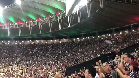 Torcida do Fluminense cantando "GRAÇAS A DEUS SOU TRICOLOR" - Fluminense 2x1 Cruzeiro
