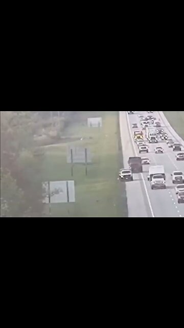 Truck Veers Off Interstate & Rams Another At Full Speed - HaloRockNews