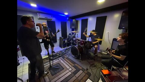 Area Forty Seven- I Stand Alone (Tributo)