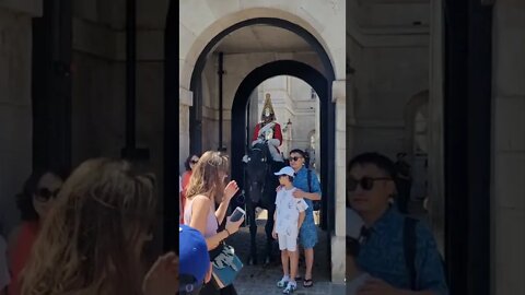 Don't touch the Reins and the Horse scares a tourist #horseguardsparade