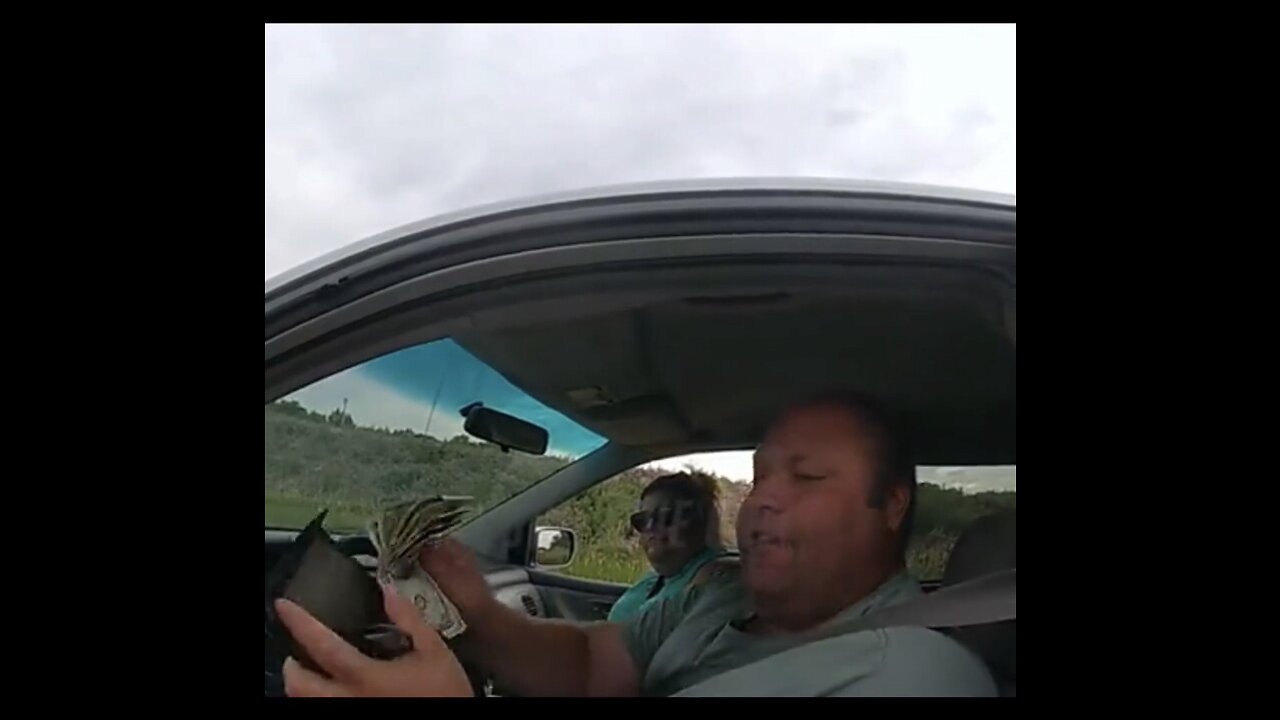 ‘High Value Man’ Throws Hissy Fit in front of his Wife,Rips Money after Cop pulled him over