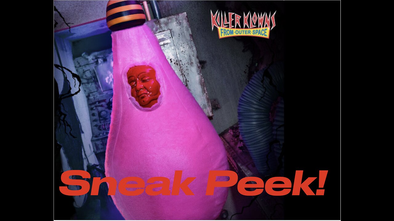 🎃Spirit Halloween Killer klowns from outer space cotton candy cocoon sneak peek👻