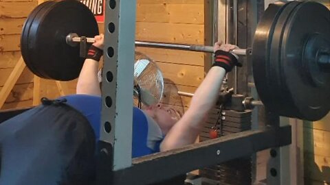 5x5 95 Kgs Paused Bench Press. Last Set.