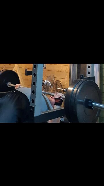 5x3 90 Kgs Paused Bench Press. Last Set.