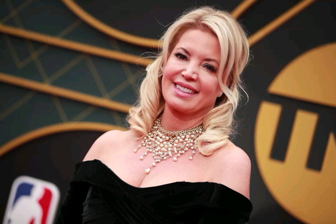 LeBron Fans Send Jeanie Buss Death Threats!!