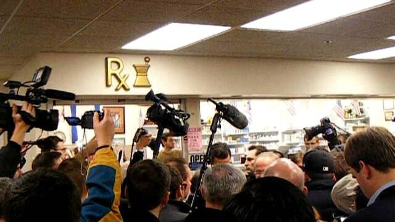 Santorum at the Hollis Pharmacy 1-7-12