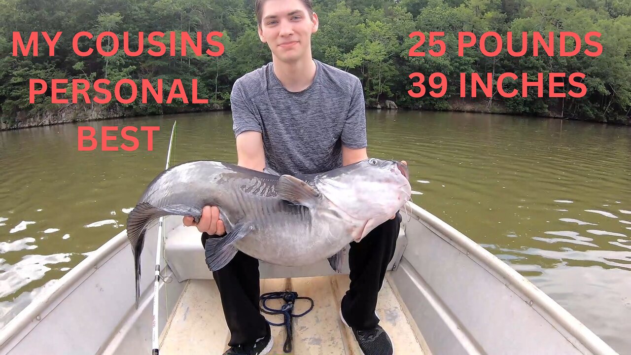 MY COUSIN CATCHES A HUGE 25 POUND 39 INCH CATFISH HIS PERSONAL BEST..!!!!!!