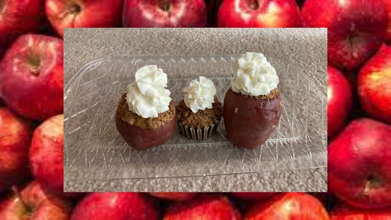 Crumble Cake Stuffed Apples