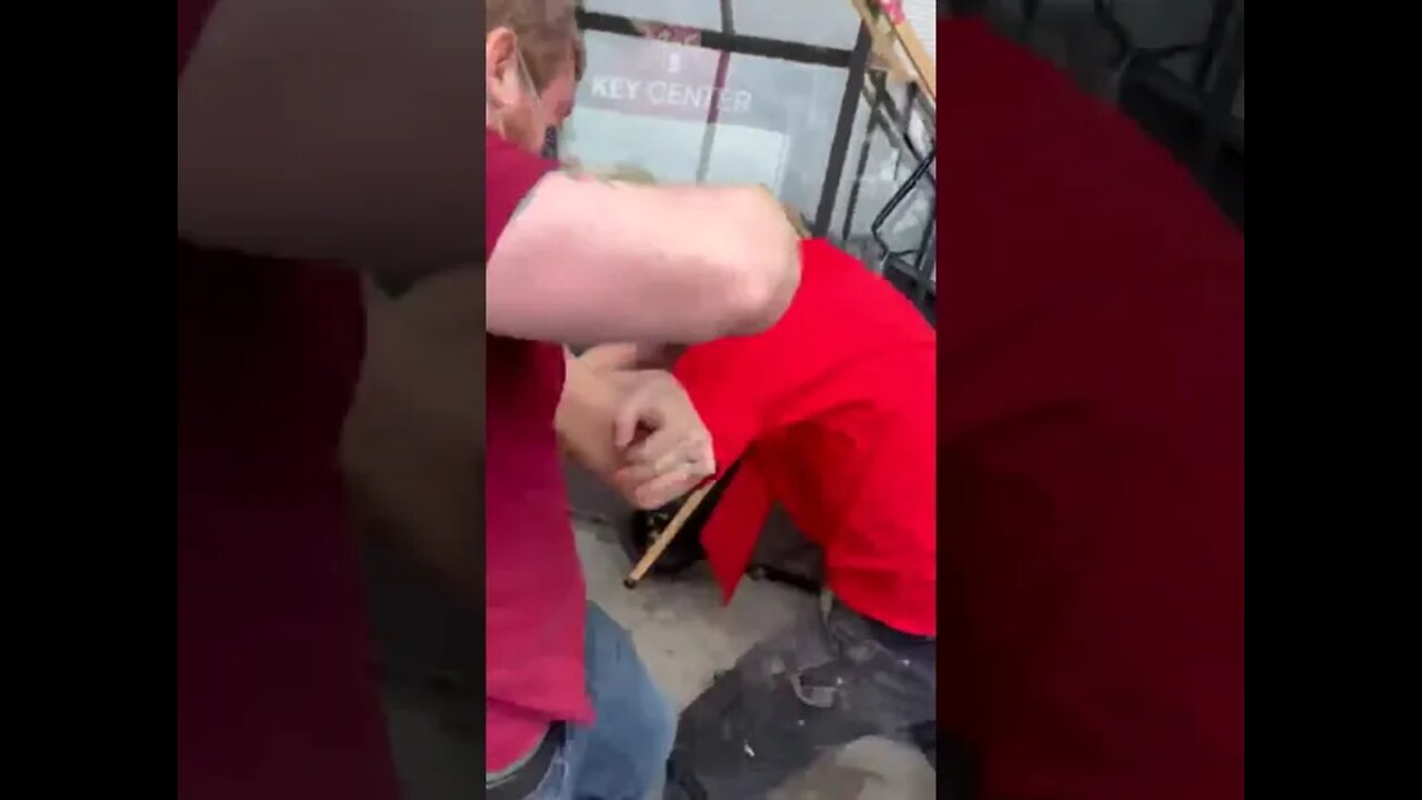 Fight breaks out at Seattle hardware store over mask (WARNING: VULGARITY)