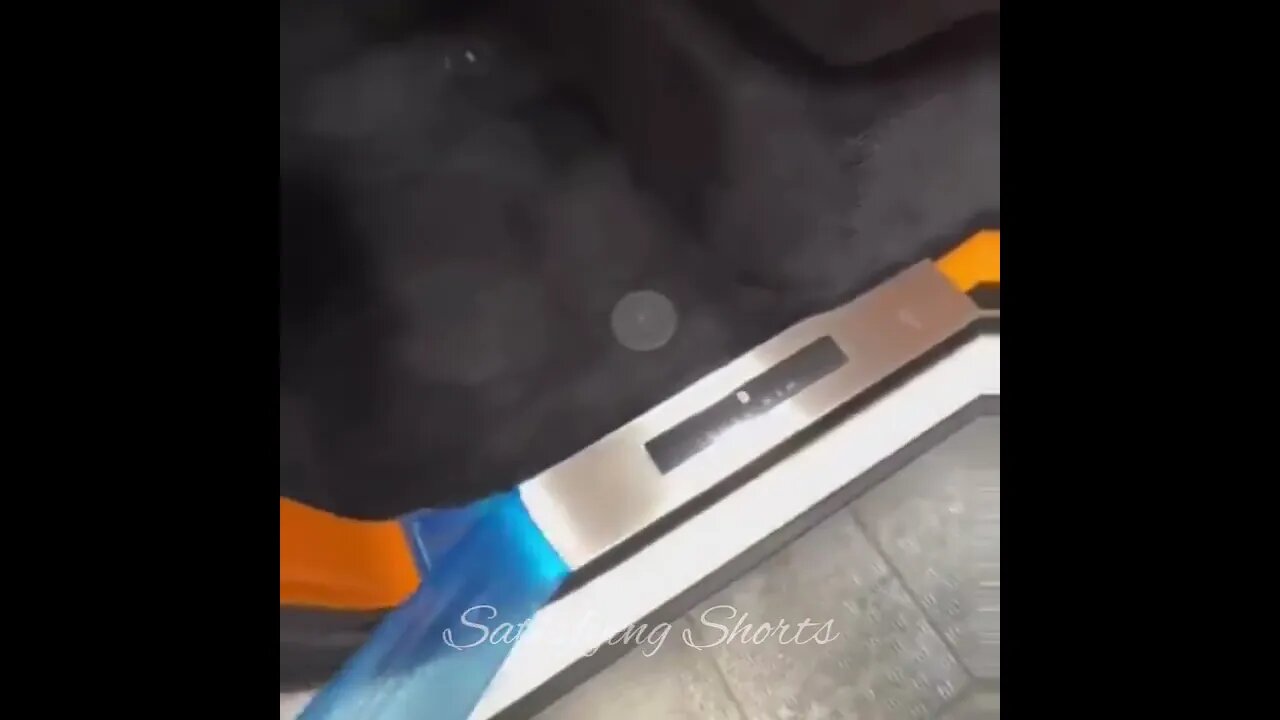 satisfying unwrapping asmr #shorts #try #trending #viral #satisfying #relaxing #asmr #rollsroyce