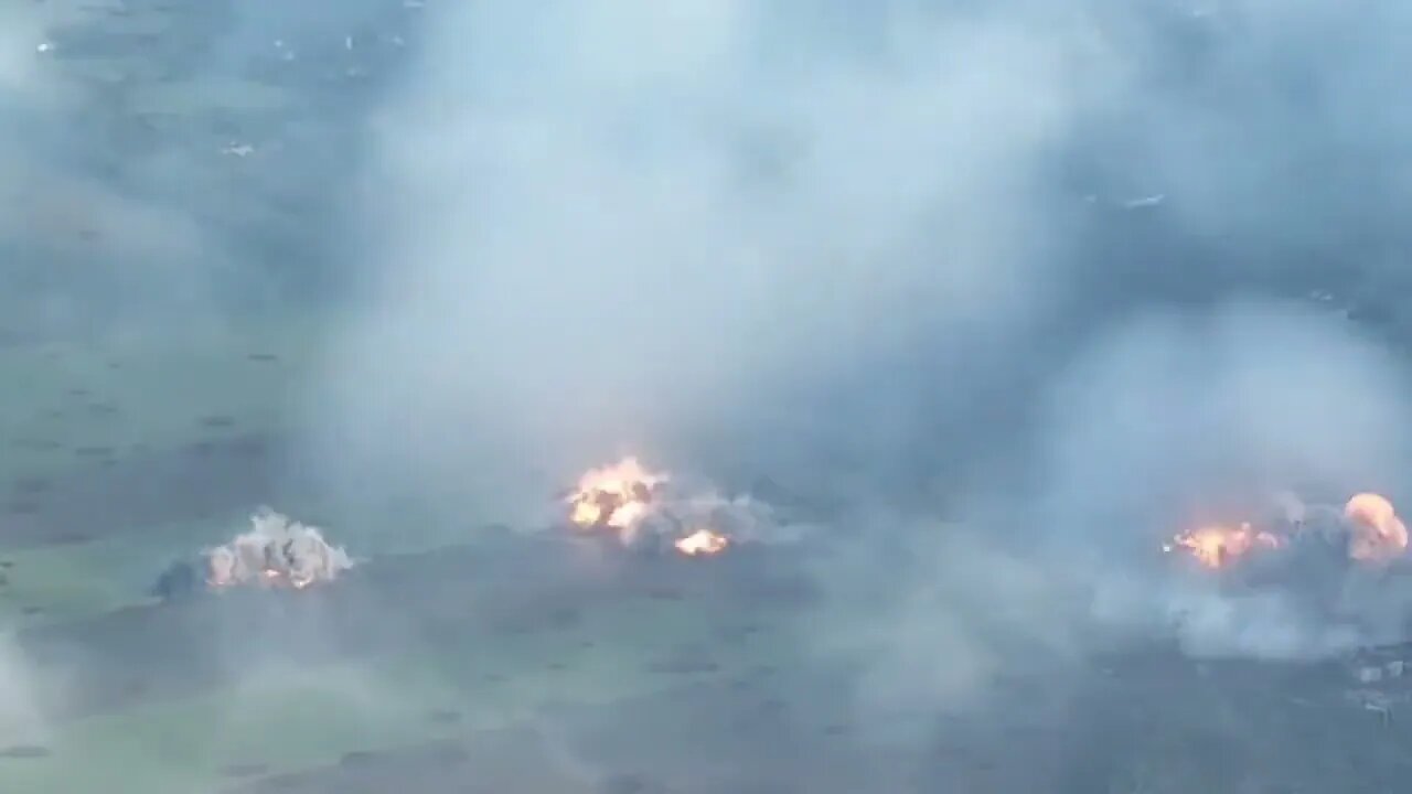 Russian TOS-1 strikes against a Ukrainian position in Donetsk Oblast!