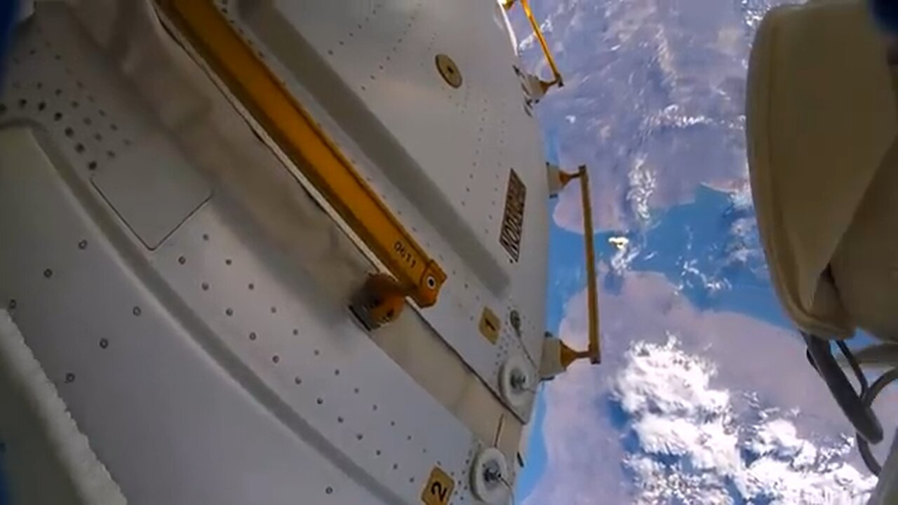 Astronaut Accidentally lose a sheild in space(Gopro 8k)