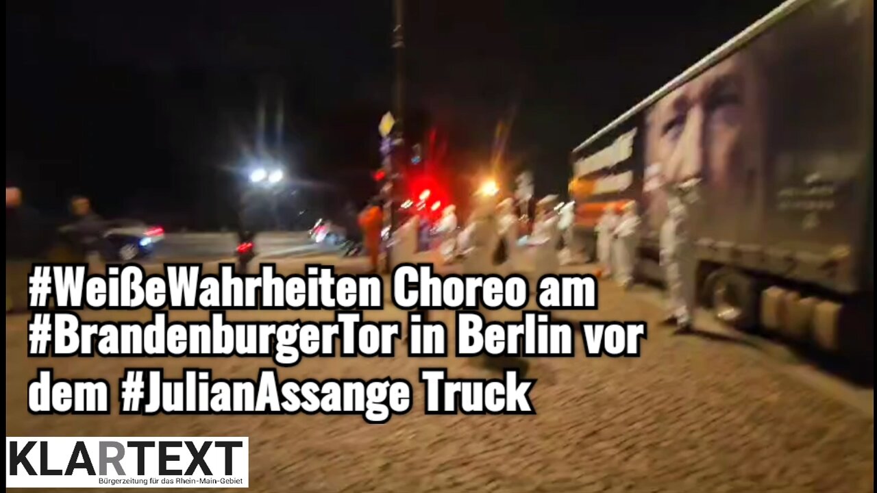 #WeißeWahrheiten Choreo am #BrandenburgerTor in Berlin