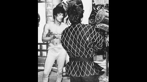 Cross kick Studio Films Bruce Lee Game of Death