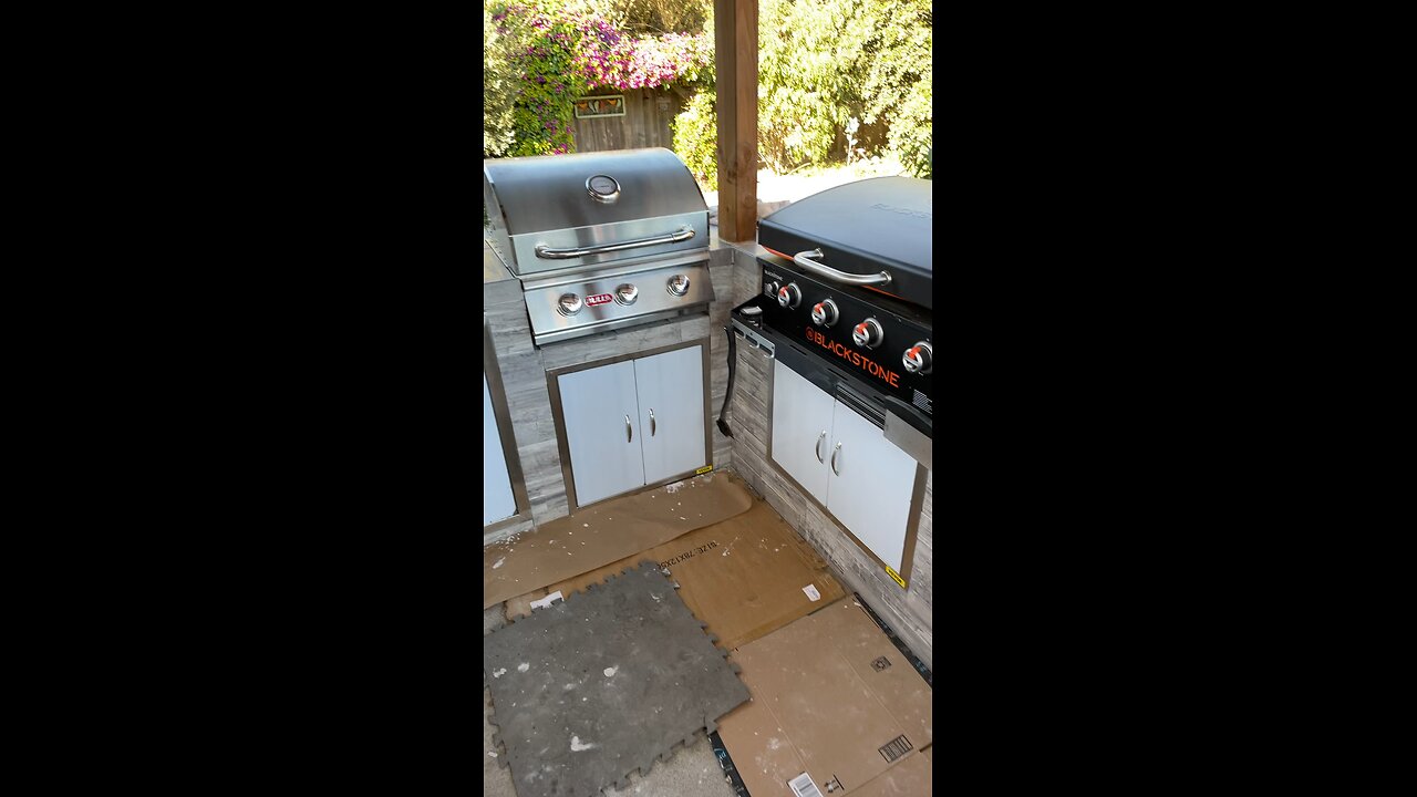 Outdoor kitchen