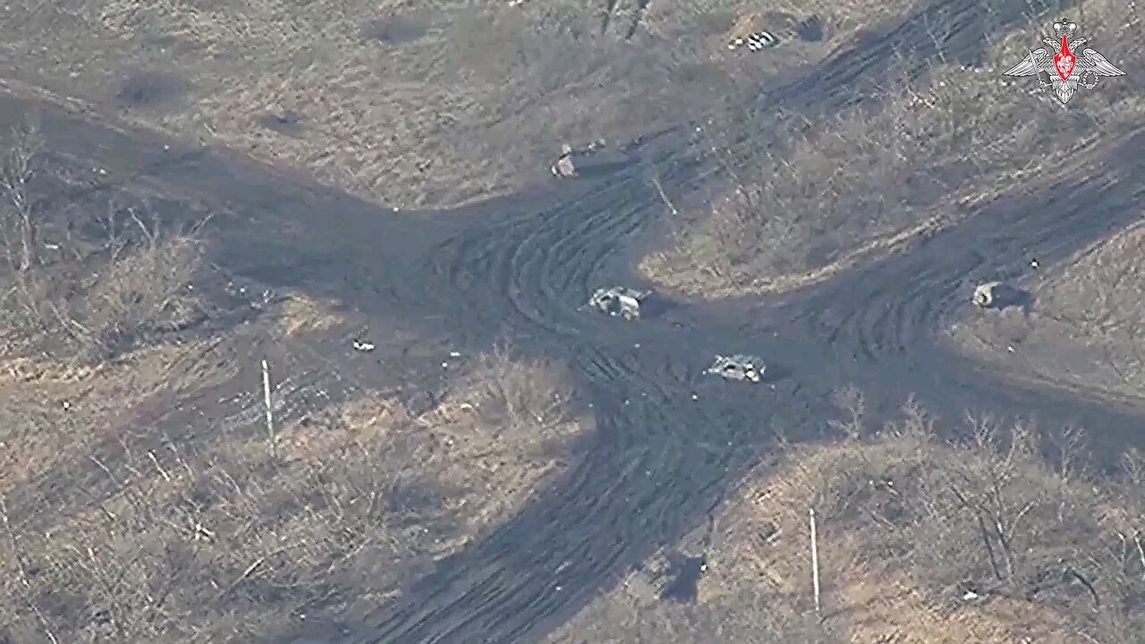 Footage of abandoned Ukrainian military equipment in the suburbs of Avdiivka after fleeing