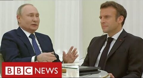 Presidents Macron and Putin discuss "how to avoid war” in Ukraine - BBC News