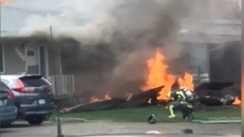 Canadian Forces Snowbirds Jet Crashes Into Residential Neighborhood In British Columbia!