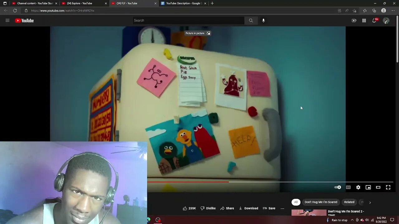 REACTION!!!FLY - Don't Hug Me .I'm Scared