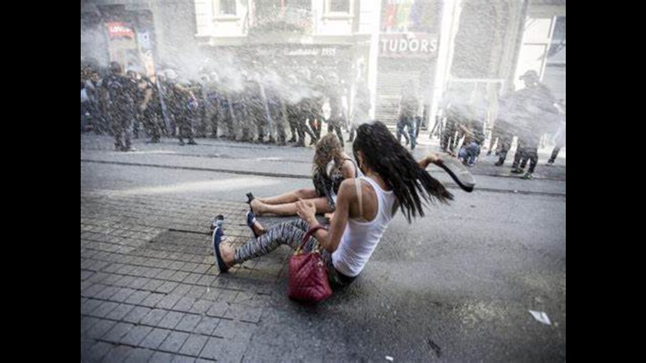 Tear Gas and Rubber Bullets Disrupt Istanbul Gay Pride Parade