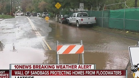 As rain falls, Lakeside homes brace for flooding