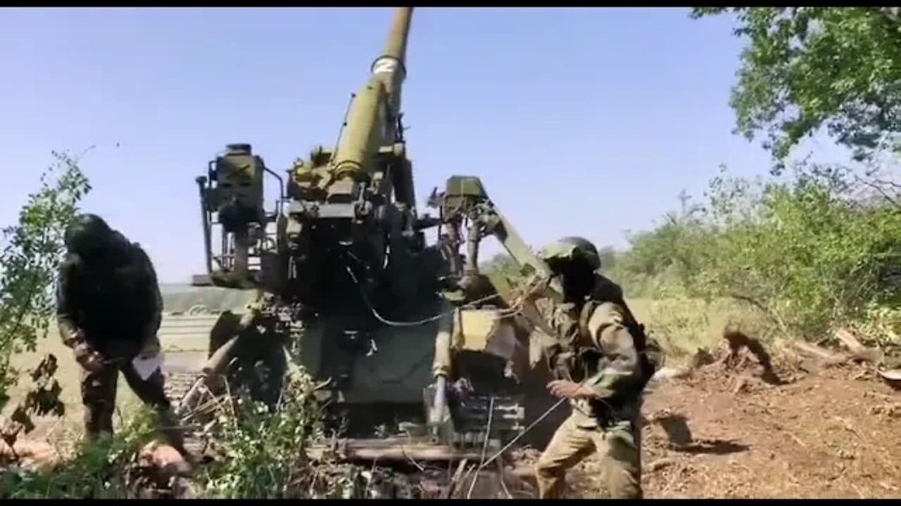 Work from a 203 mm self propelled gun 2S7 Peony on Ukrainian positions