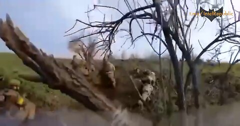 Russian artillery lands on Ukrainian position POV