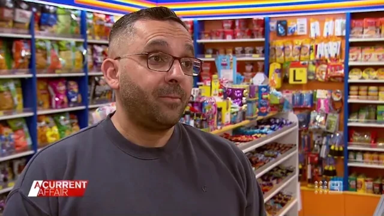 Video: Shoplifters stomp on Ezy Mart worker's head