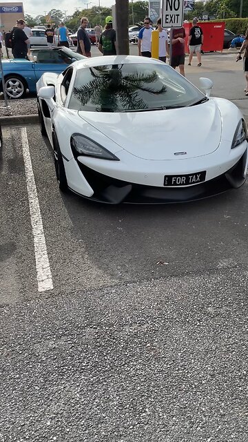 Cars and Coffee at Cafe Elle
