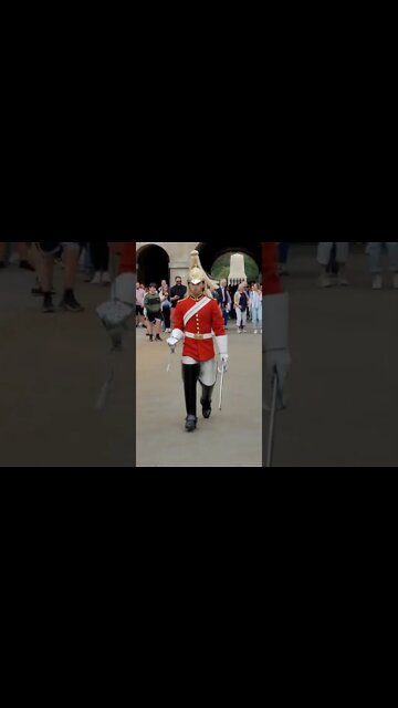 The Queens Guard Shouts make way at school kids #horseguardsparade
