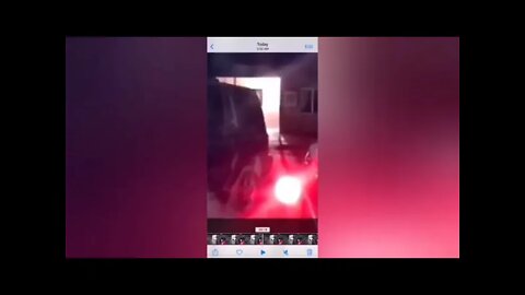 Long neck, long arms