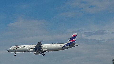 Airbus A321 PT-MXH coming from Guarulhos to Manaus
