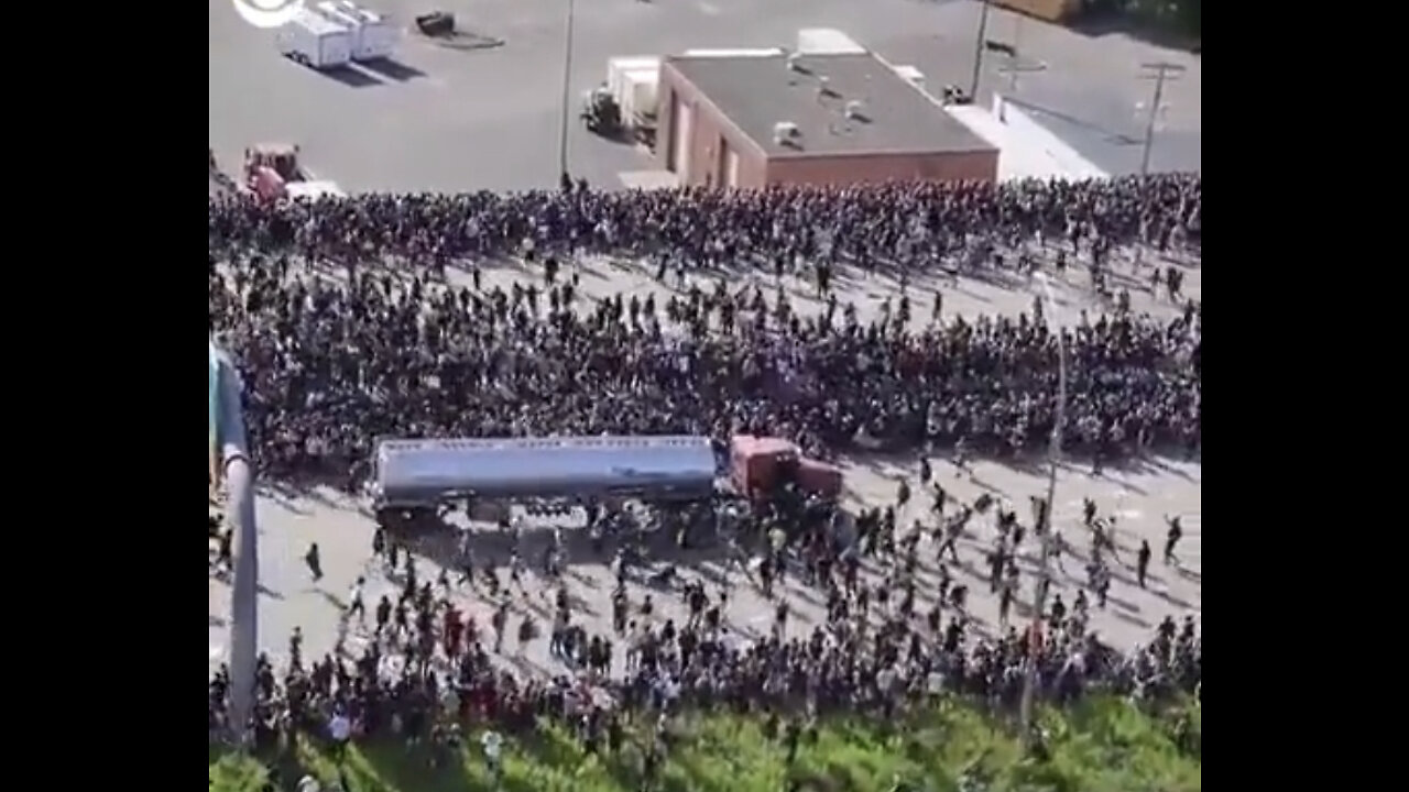 George Floyd 2020 BLM Protesters Take over Highway & Jump in front of Semi-Truck - Do Not Stop