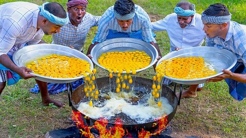 EGG in HOT OIL | Fried Eggs Recipe Cooking Village | Egg Fried in Oil | Fried Egg Puffs Recipe