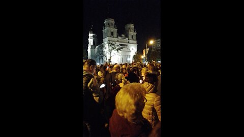 20000 de oameni la Procesiunea Sfintei Cuvioasa Parascheva in Iasi