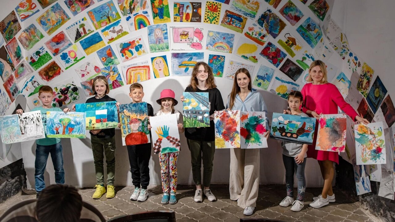 Ukrainian Kids Express Horrors Of War Through Art Therapy